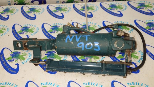 Compact tractor hydraulic ram - tractor,